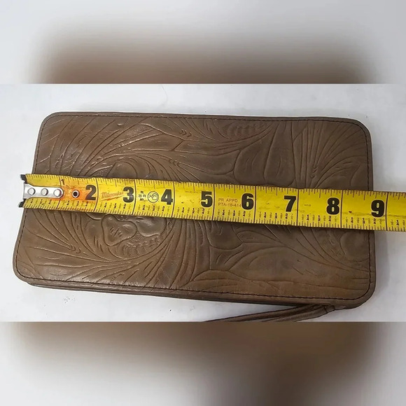 HOBO Vintage Hide Embossed Mink Leather Wristlet NWT $118 - Picture 15 of 16